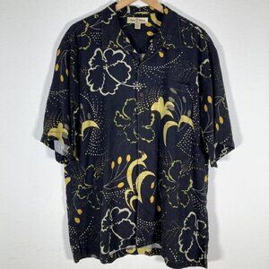 Men's Large Tommy Bahama Buttoned Shirt